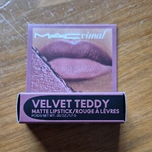 🎉 5/$15! NIB! MAC Cosmetics Velvet Teddy Matte Lipstick